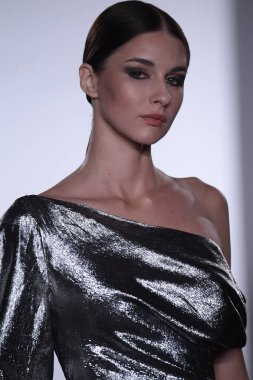  Irina Vitjaz koleksiyonu 