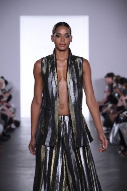  Irina Vitjaz koleksiyonu 