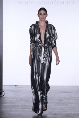  Irina Vitjaz koleksiyonu 