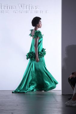  Irina Vitjaz koleksiyonu 