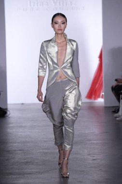  Irina Vitjaz koleksiyonu 