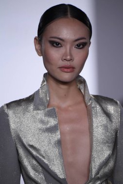  Irina Vitjaz koleksiyonu 