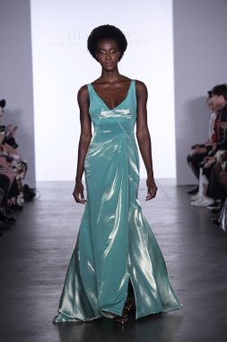  Irina Vitjaz koleksiyonu 