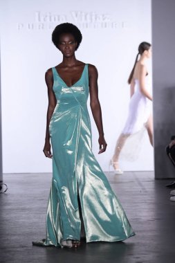  Irina Vitjaz koleksiyonu 