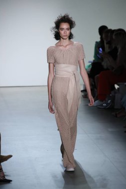  TRESemme Jonathan Simkhai moda gösterisi