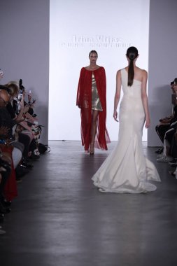  Irina Vitjaz koleksiyonu 