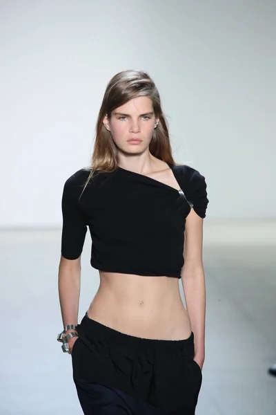 Dion Lee modeshow — Stockfoto