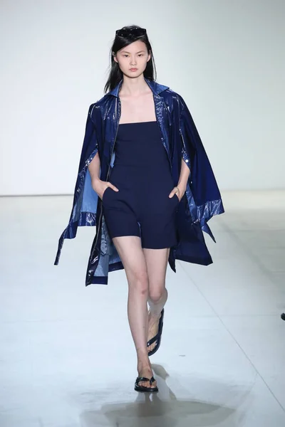 Desfile de moda Dion Lee — Foto de Stock