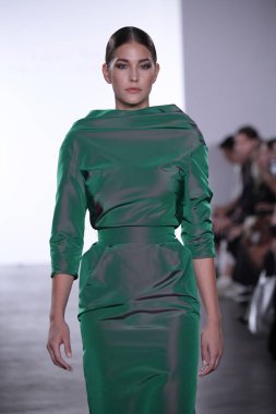  Irina Vitjaz koleksiyonu 