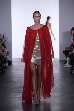  Irina Vitjaz koleksiyonu 