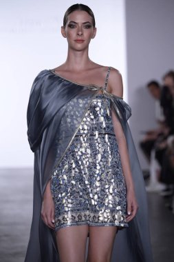  Irina Vitjaz koleksiyonu 