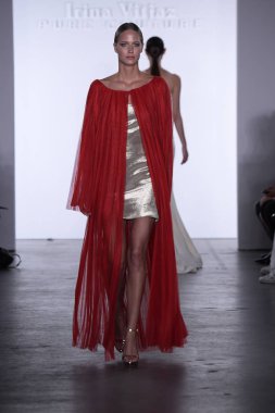  Irina Vitjaz koleksiyonu 