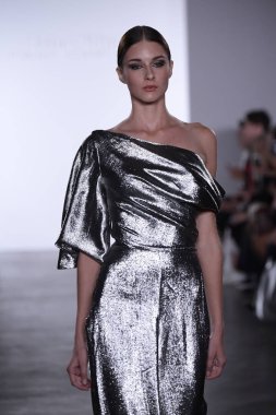  Irina Vitjaz koleksiyonu 