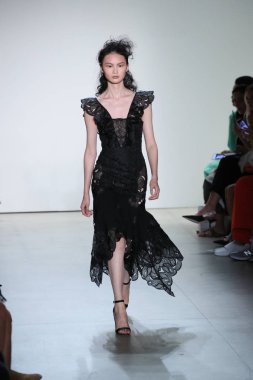  TRESemme Jonathan Simkhai moda gösterisi