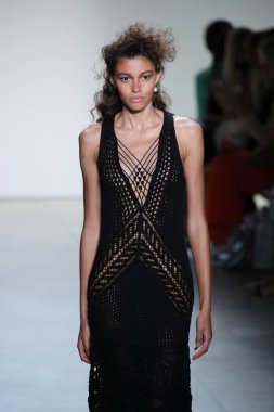  TRESemme Jonathan Simkhai moda gösterisi