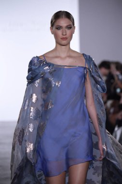  Irina Vitjaz koleksiyonu 