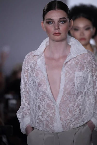 Irina Vitjaz koleksiyonu