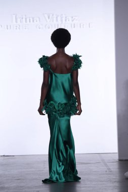  Irina Vitjaz koleksiyonu 