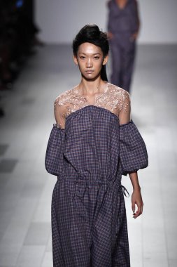 Francesca Liberatore defile 