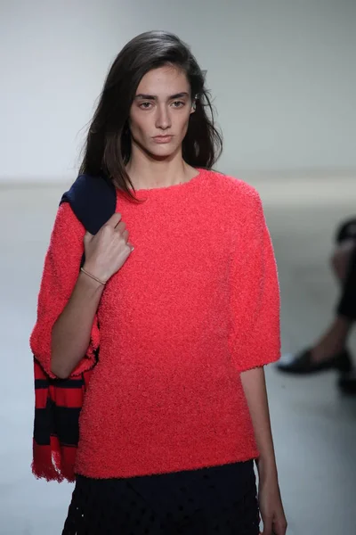 Pokaz mody Dion Lee — Zdjęcie stockowe