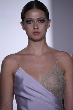  Irina Vitjaz koleksiyonu 