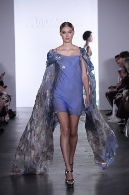  Irina Vitjaz koleksiyonu 