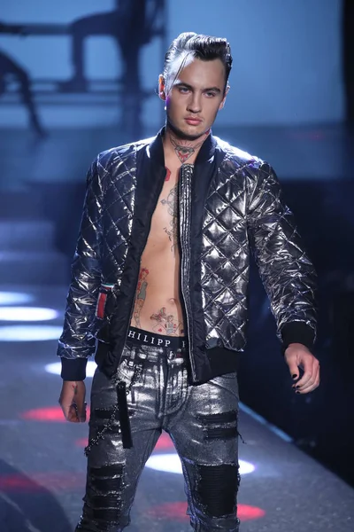 Pokaz mody Philipp Plein — Zdjęcie stockowe