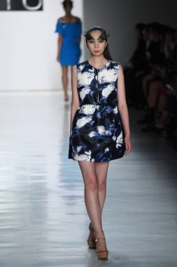Dan Liu defile 
