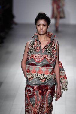 Francesca Liberatore defile 