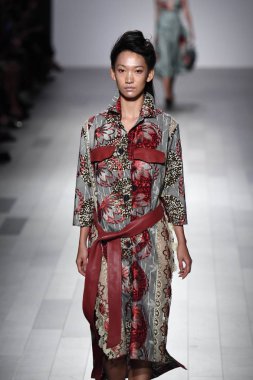 Francesca Liberatore defile 