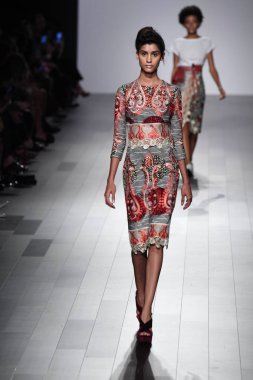 Francesca Liberatore defile 