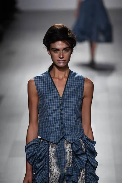 Francesca Liberatore fashion show — Stock Photo, Image