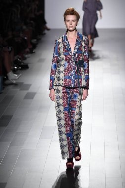 Francesca Liberatore defile 