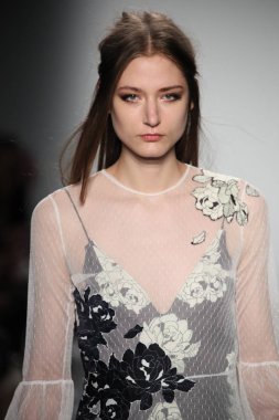  Lisa N. Hoang bahar 2018