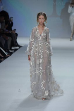 Malan Breton defile