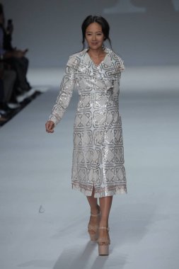 Malan Breton Ss18 defile