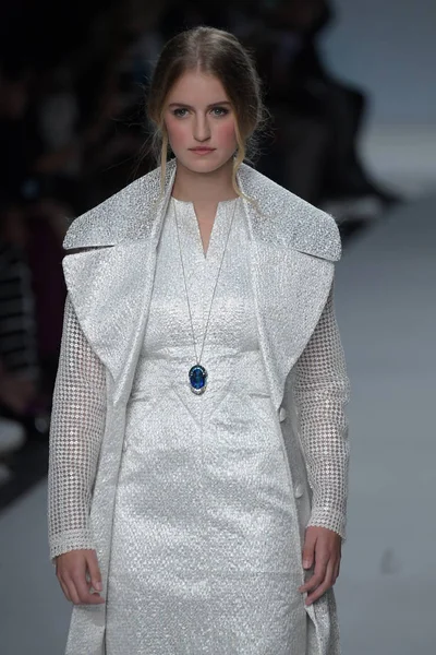 Malan Breton Ss18 defile