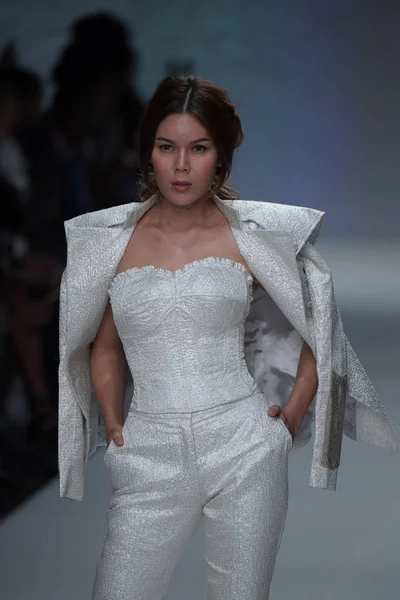 Malan Breton Ss18 defile