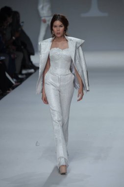 Malan Breton Ss18 defile