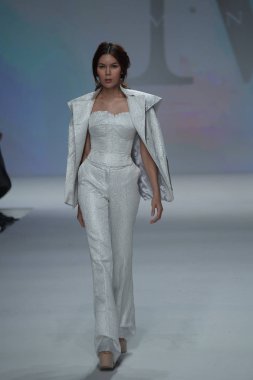 Malan Breton Ss18 defile