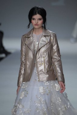 Malan Breton Ss18 defile