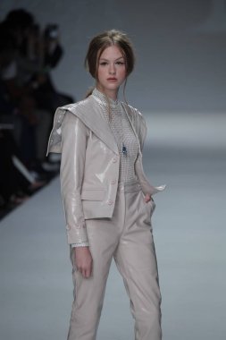 Malan Breton Ss18 defile