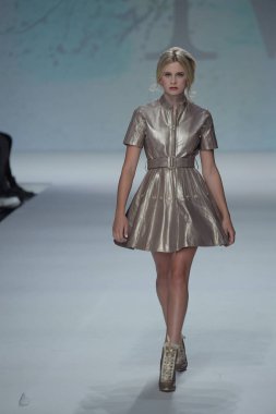 Malan Breton Ss18 defile