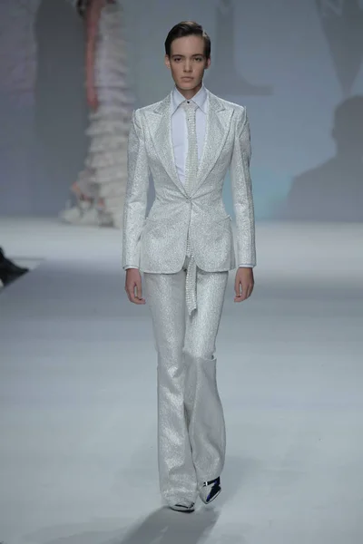 Malan Breton Ss18 modevisning — Stockfoto