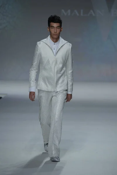 Malan Breton Ss18 divatbemutató — Stock Fotó