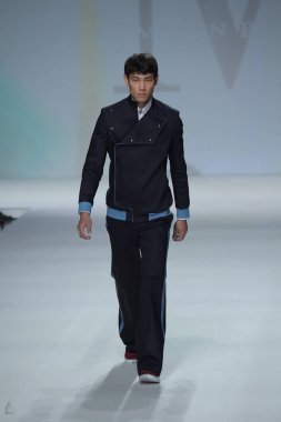 Malan Breton defile