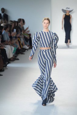 Christian Siriano defile 