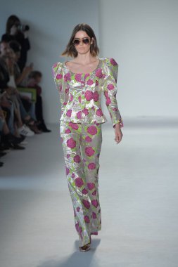 Christian Siriano defile 