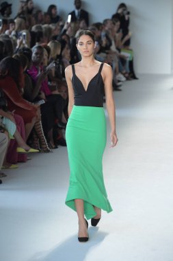  Christian Siriano defile