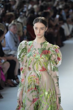  Christian Siriano defile